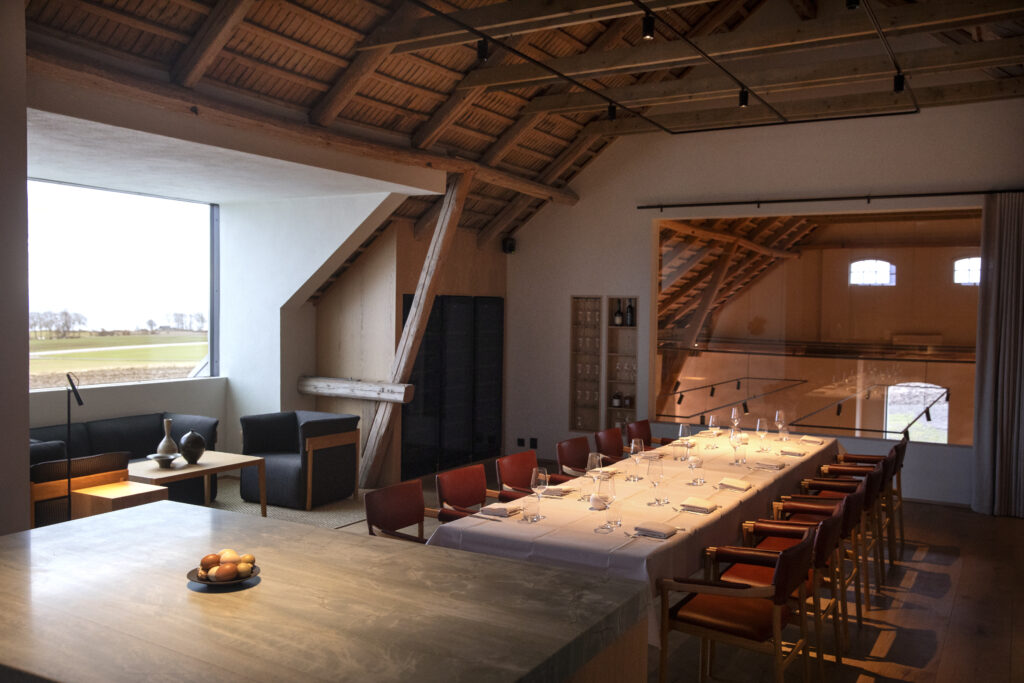 Booking – Vyn Restaurant – Daniel Berlin